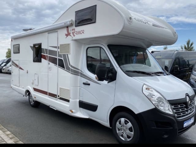 Rimor  – Very neat and beautiful 4-7 camper