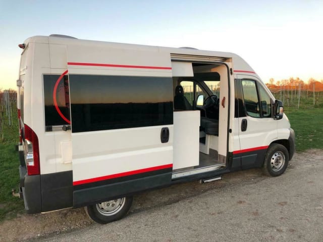 camper bus praticamente classificato,