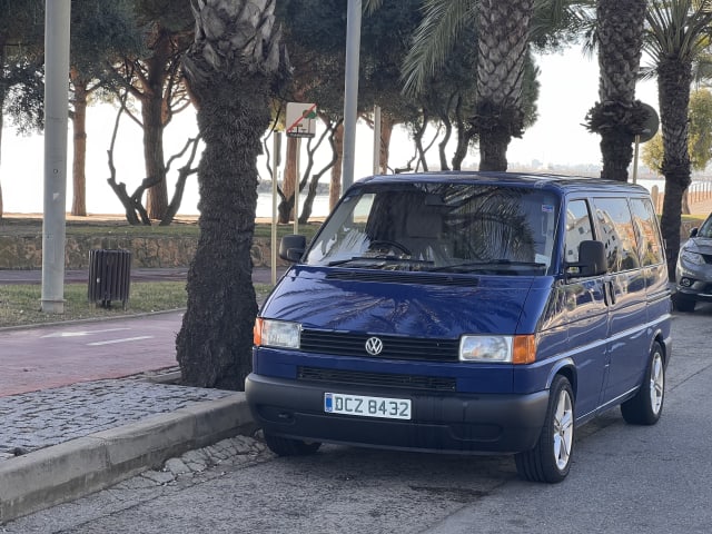 Tenzing – Klassischer VW T4 2-Bett-Wohnmobil mit Schaltgetriebe