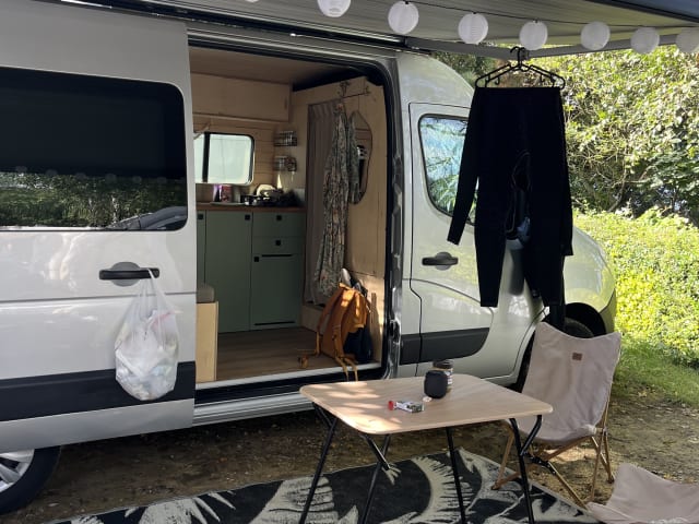 Wim  – Hele fijne 2p camperbus, gebouwd door CabinVans 