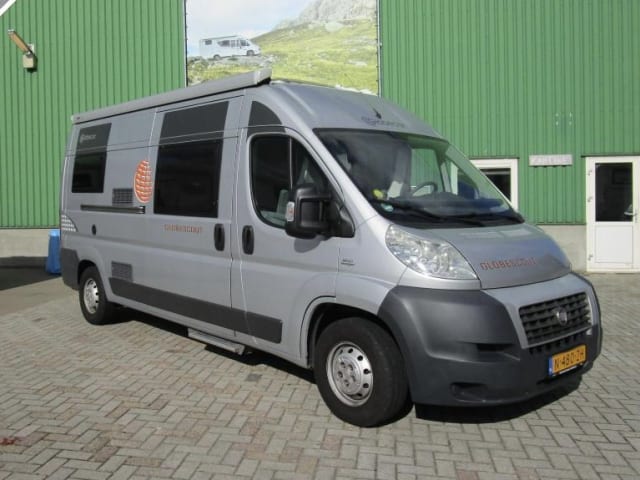 Globecar  – Globecar 3p Pössl bus uit 2013