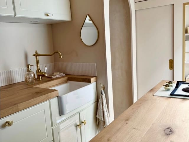 Beachwaves – Beachwaves, where the road meets the sea! 