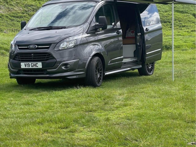 4 persoons Ford Transit Custom Campervan