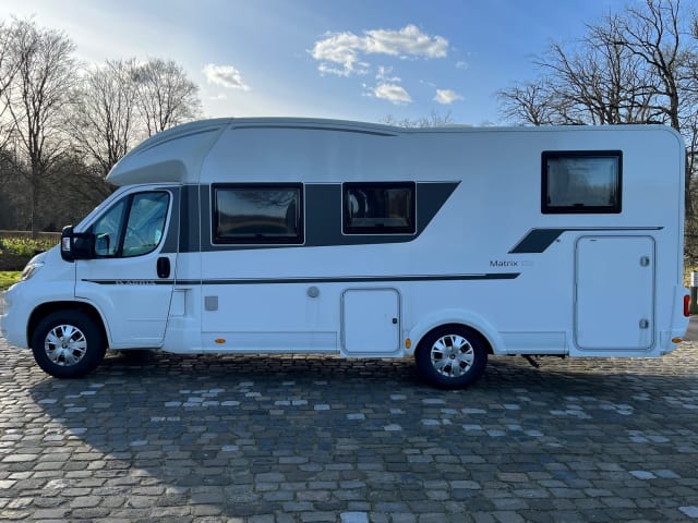 Luxe Adria Matrix 670 SL