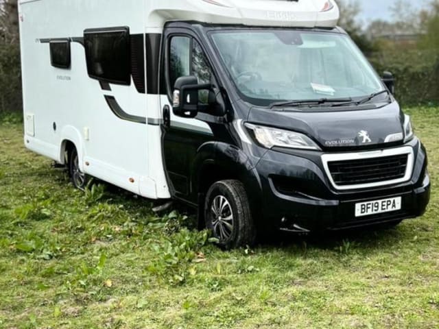 Presley – 2 Berth Peugeot Elddis Motorhome