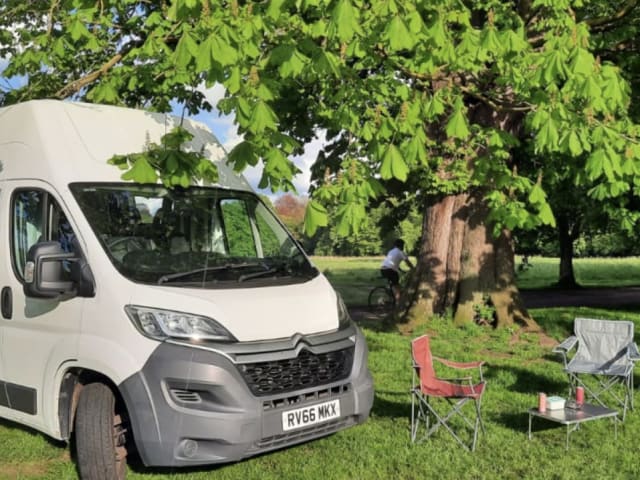 The Camper Salon – 3 berth Citroën campervan from 2006