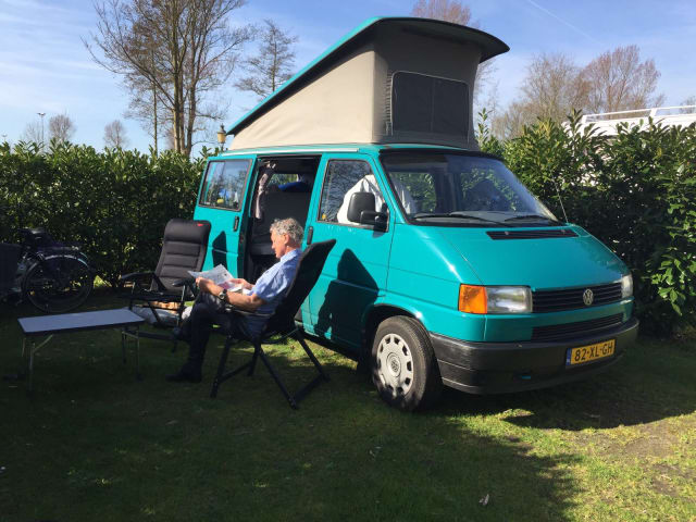 Vw westfalia Californië buscamper T 4 met max.4 slaapplaatsen 