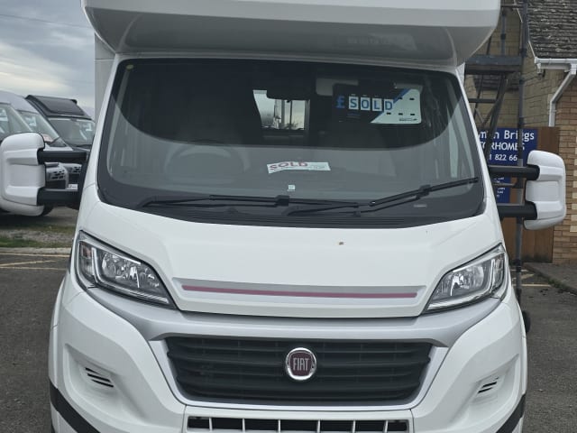 Samsonovan  – 6 berth Autotrail alcove from 2019