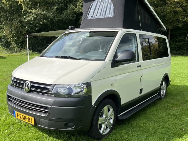 4p Volkswagen campervan from 2004