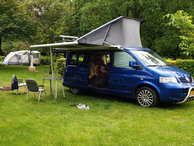 4-Personen-Volkswagen California aus dem Jahr 2005