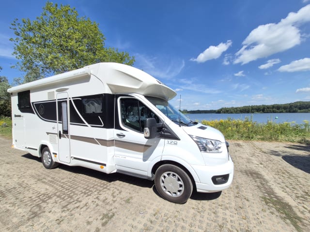 Cocoon 463 – 4p Benimar semi-integrated uit 2023