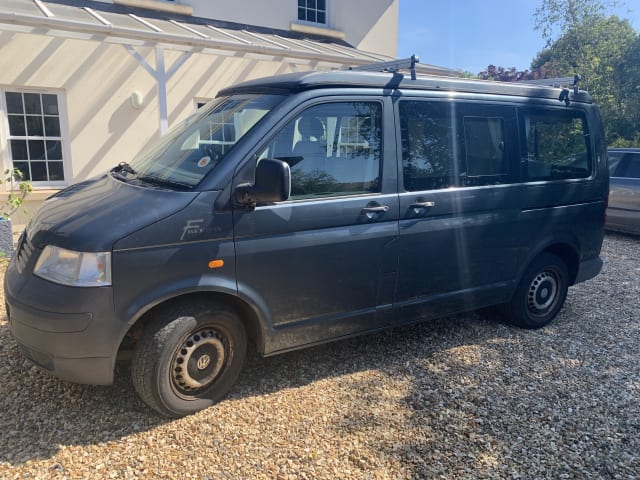 Bertha – 4 berth Volkswagen bus 