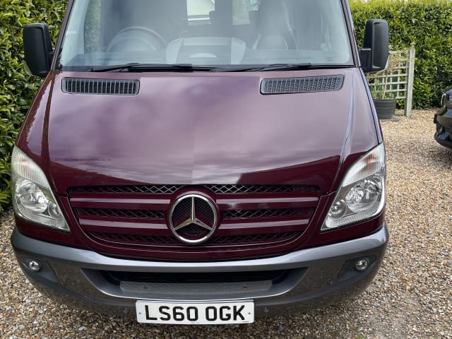 "Millie" – 2 berth Mercedes-Benz campervan from 2010