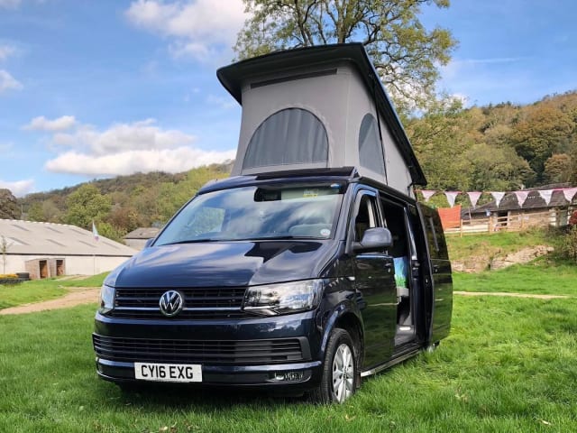 Wilma – VW Campervan dans le Lake District