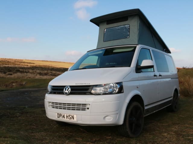 Bertha – 4 Berth Volkswagen Campervan, Including all Kitchen Equipment