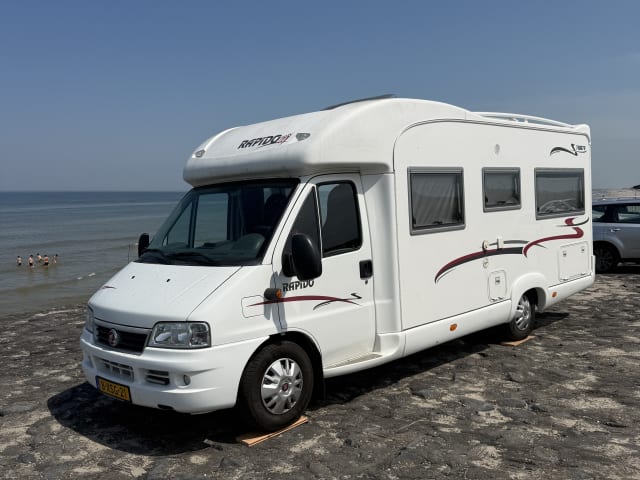 4p Rapido semi-integrated uit 2006