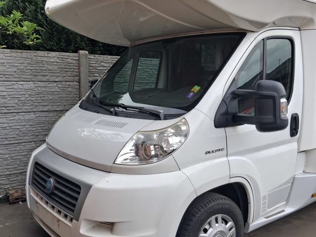 Mobilhome 06 – Fiat alcove 6p
