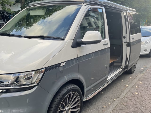 Vincent Van-Go – 4 berth Volkswagen bus from 2021