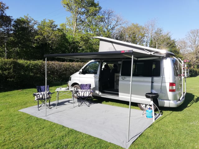 Automatic VW 4 seater campervan - fully insured and ready to go exploring