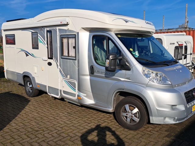 Heerlijke ruime camper voorzien van veel luxe/ comfort.