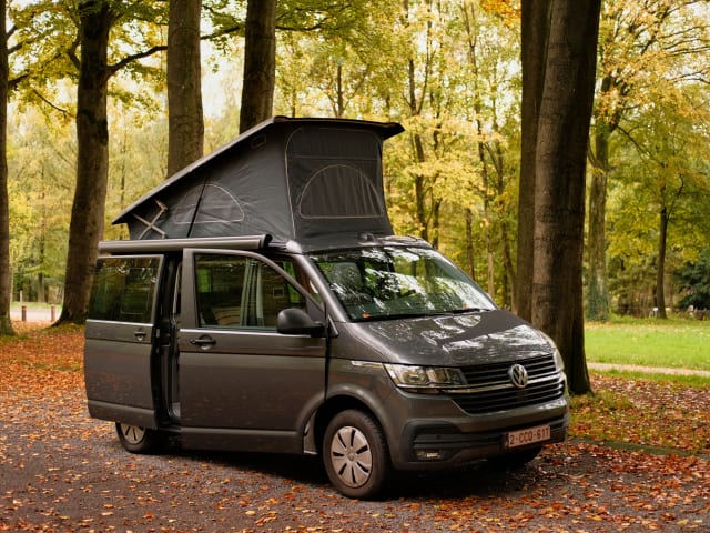 Desmond – VW California Coast Campervan (6.1) 2022