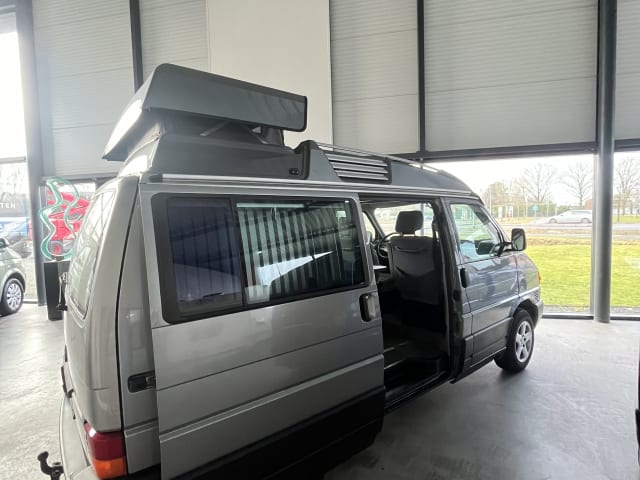 Dekker-inbouw  – Volkswagen T4 (Automatique + Essence) 