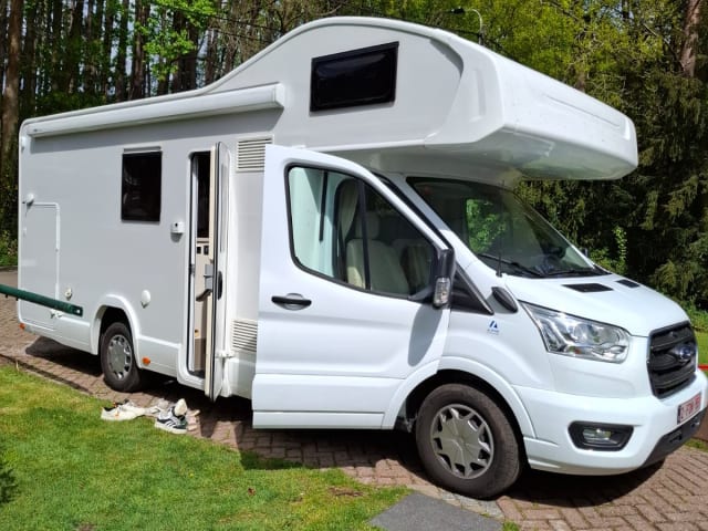 6p Ford alcove uit 2023