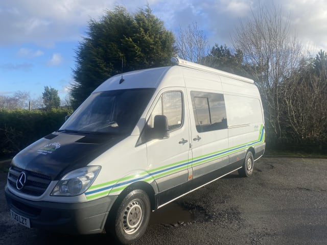 LWB – 4-5 berth Mercedes-Benz Sprinter 2013