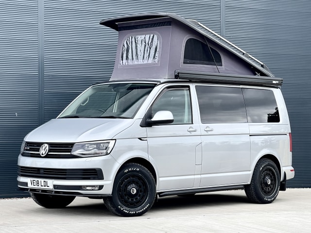 VW-campervan 2018 met 4 slaapplaatsen