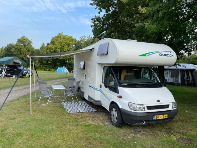 KarFlash – Nice family camper. Your home on vacation!