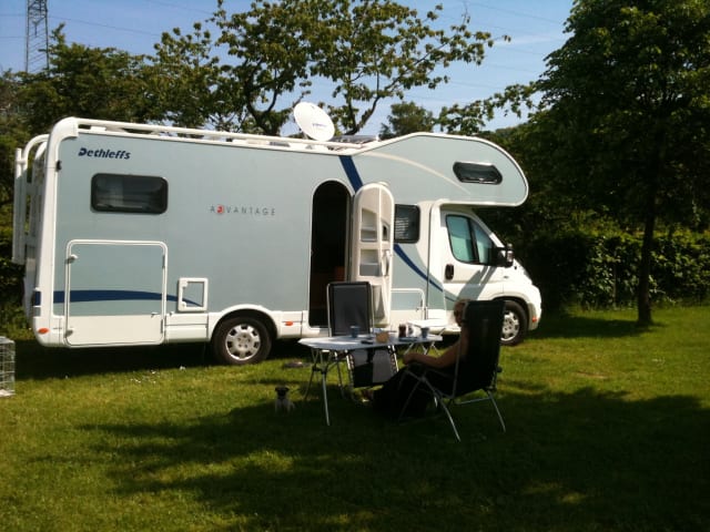 très beau grand camping-car à louer permis de conduire note C