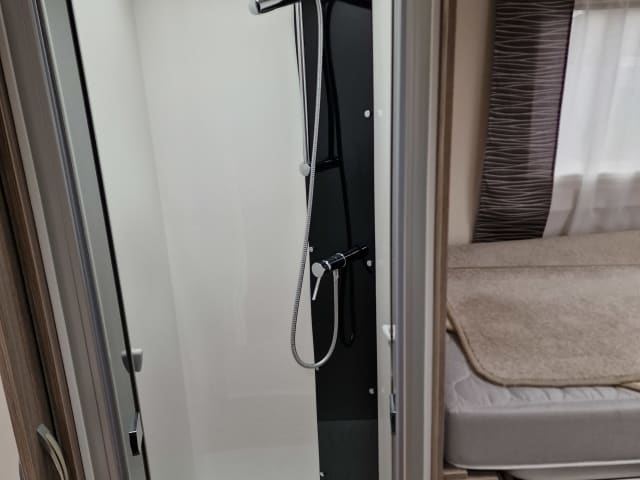 4 berth ford benimar fully loaded motorhome 