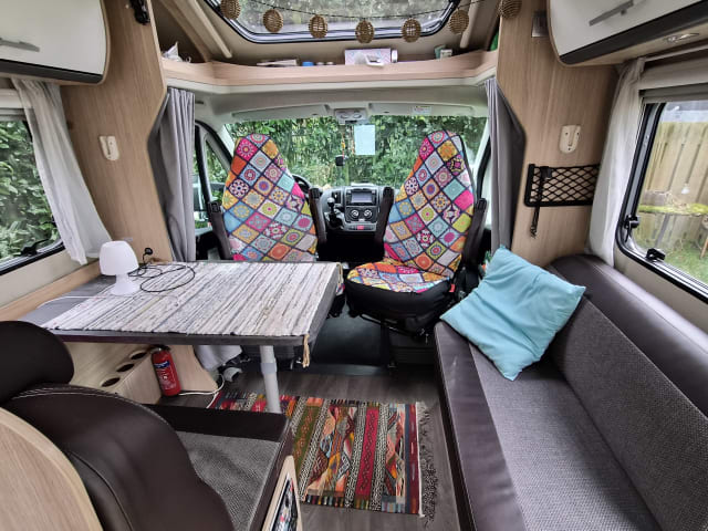 4p Sunlight halbintegriert ab 2019