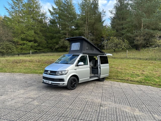 4 berth Volkswagen campervan aircon and parking heater