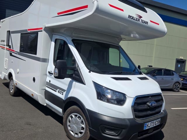 MOTORHOME HIRE: 2023 Roller Team Zefiro 675 Motorhome 2.0