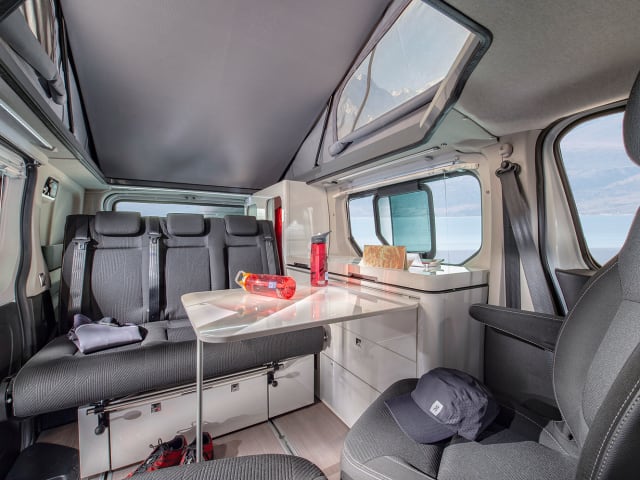 Adria 3 – Nieuwe Adria campervan voor 4