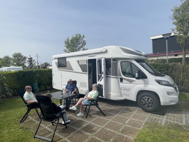 Huureenmobilhome – Nieuw McLouis Carat 470G van 2024