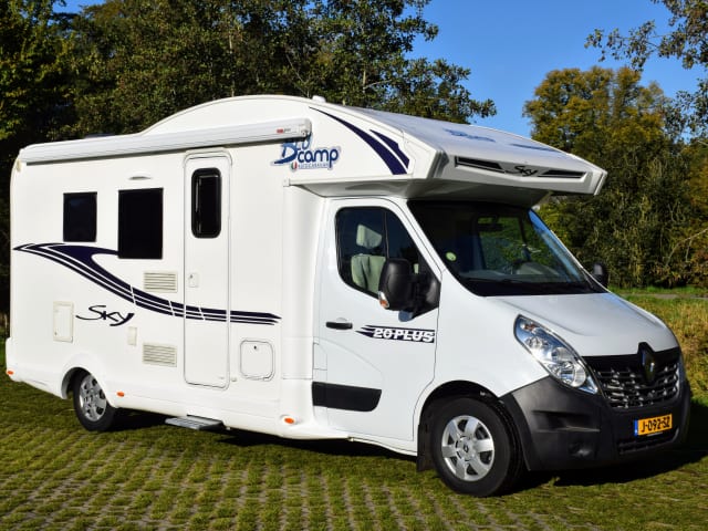 Sky – Camping-car fonctionnel Sky