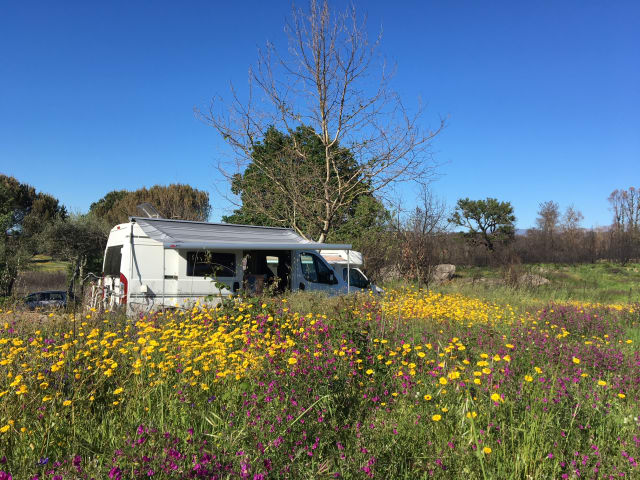 Fijne en complete camperbus