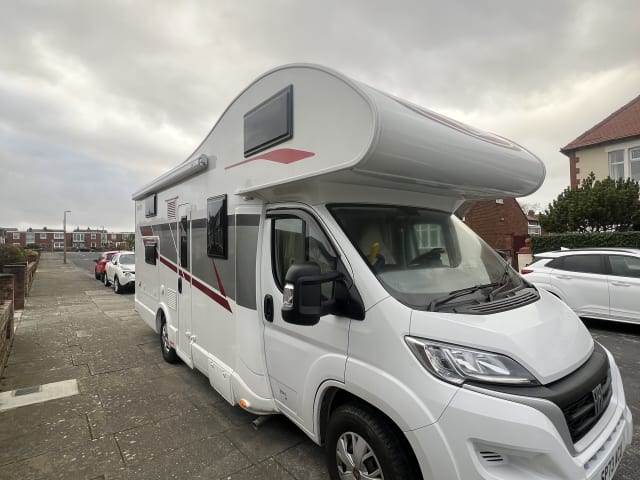 MotorSuite - MySuites – 6 berth, 2 bunk beds,  Fiat Seat 50 from 2023