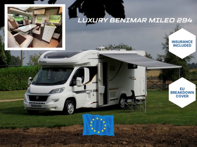 Moderne luxe 4-persoons Benimar camper