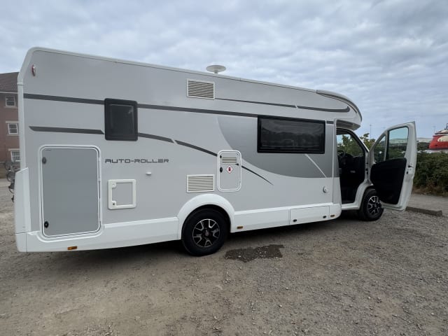Darceys dream  – 5 berth Fiat semi-integrated from 2022