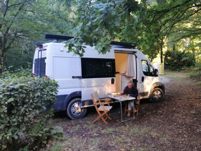 Off-grid adventure met Tollie