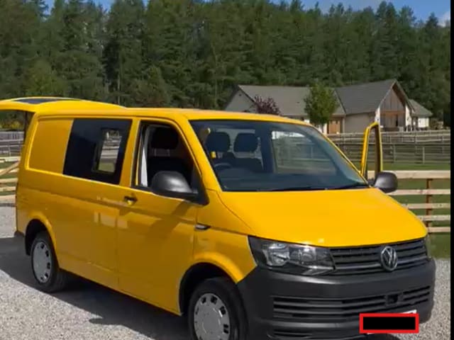 Madge – 2 berth Volkswagen campervan from 2017