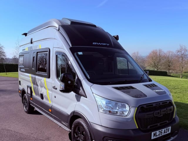 Moonlight Adventures – 4-persoons Swift campervan uit 2026