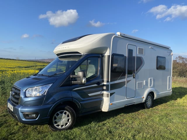 Riding Roamer – Auto Trail F74 - 4 veiligheidsgordels voor 4 - 6 personen - perfect voor een roadtrip