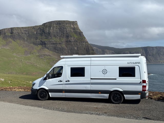 The Spirit of Scotland – Explore Scotland in our 2/3 Bed Mercedes, Toilet & Shower Free Insurance