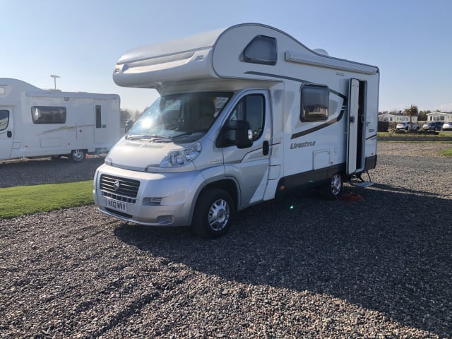 Jess – 5 berth Fiat Swift Lifestyle 624