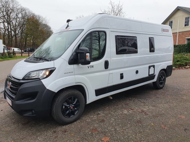 v114 – 2 pers bus camper 2021