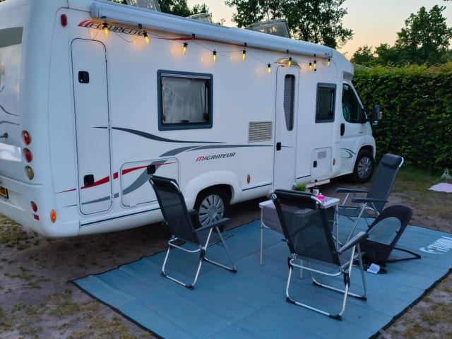 Fleurette – Citroën 4p de 2009 avec google TV chromecast, routeur mifi